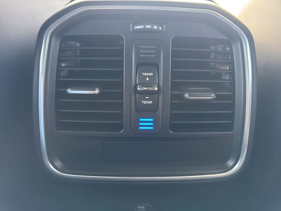 2017 Porsche Macan Turbo - Image 14 of 21