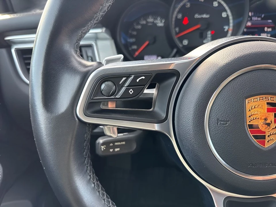 2017 Porsche Macan Turbo - Image 17 of 21