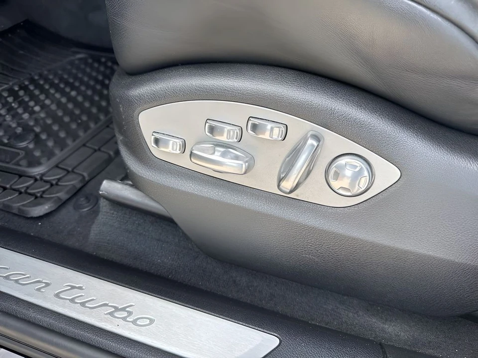 2017 Porsche Macan Turbo - Image 10 of 21