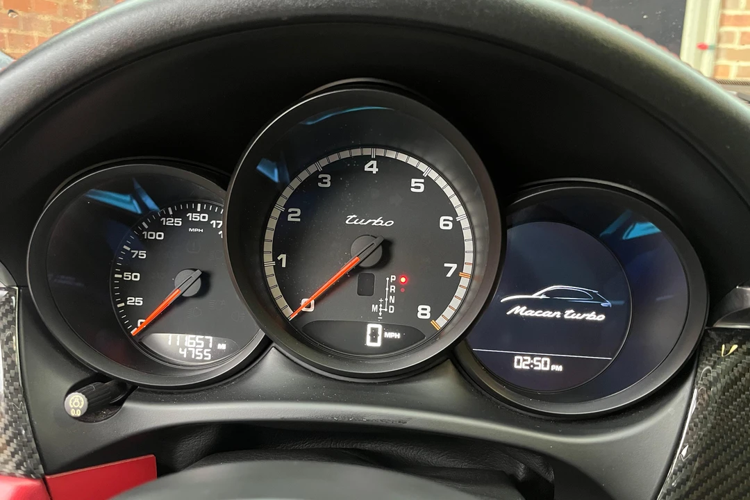2017 Porsche Macan Turbo - Image 20 of 31
