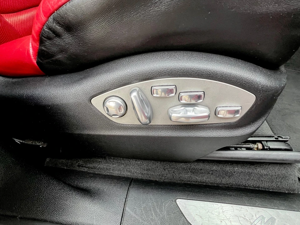 2017 Porsche Macan Turbo - Image 24 of 31