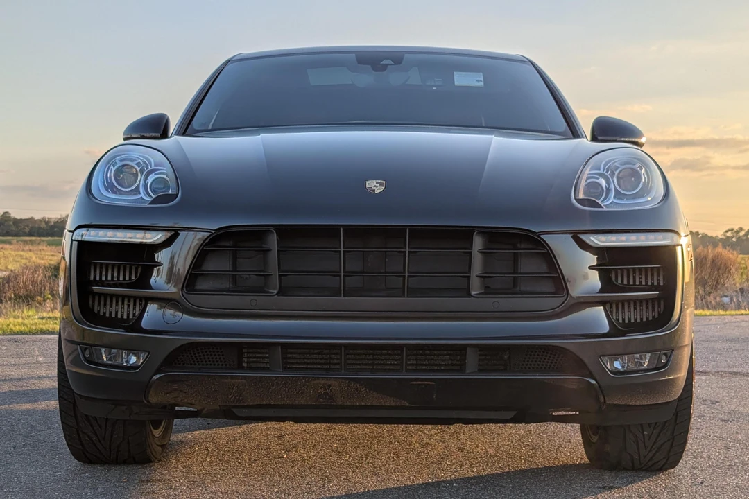 2017 Porsche Macan Turbo - Image 2 of 31