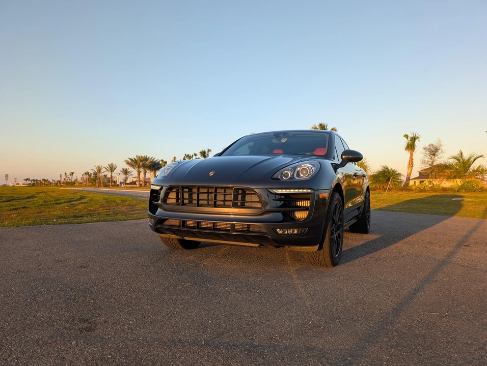 2017 Porsche Macan Turbo - Image 7 of 31