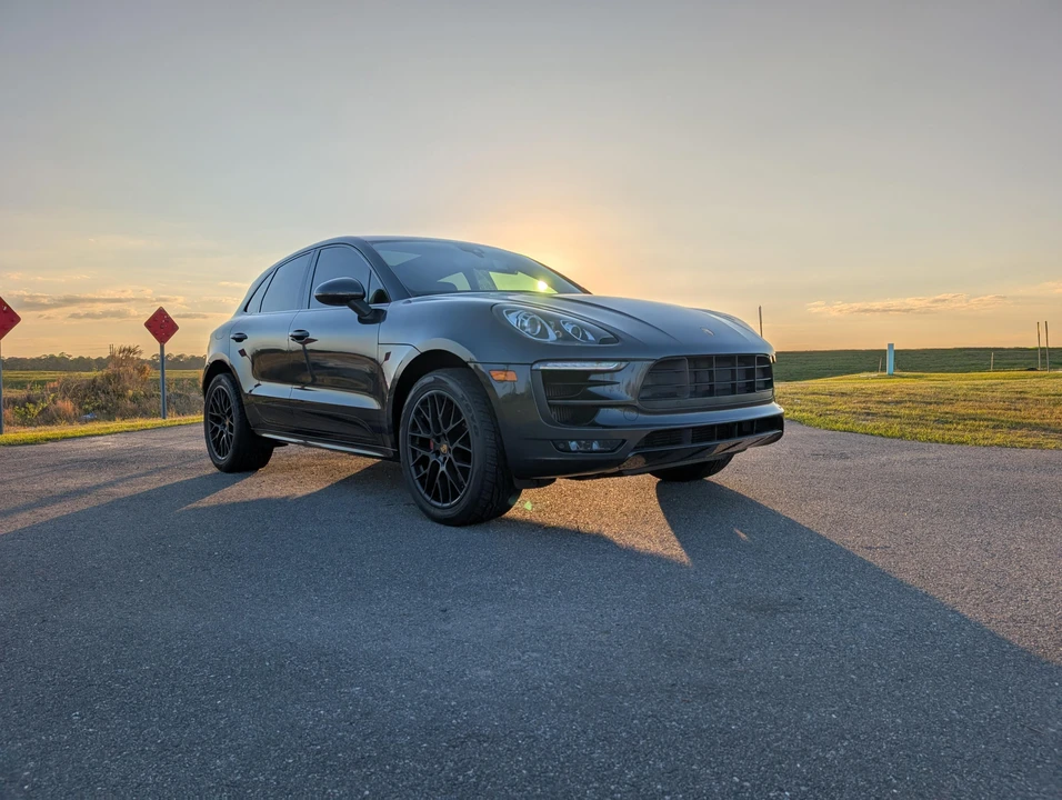 2017 Porsche Macan Turbo - Image 29 of 31
