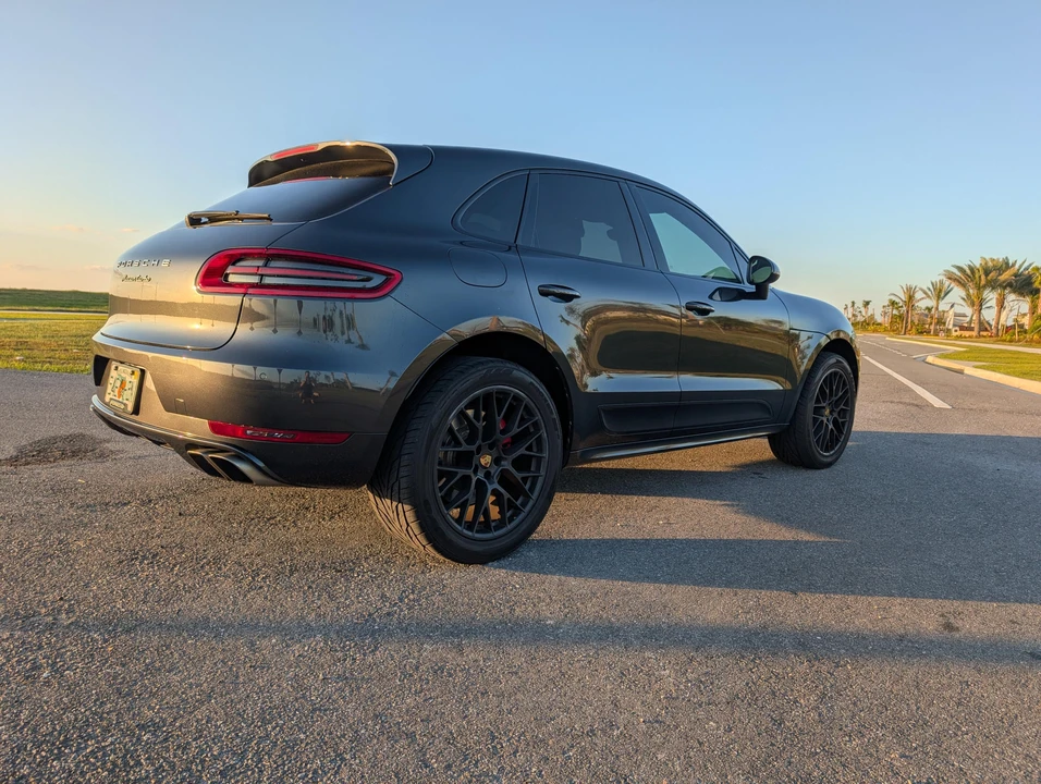 2017 Porsche Macan Turbo - Image 21 of 31
