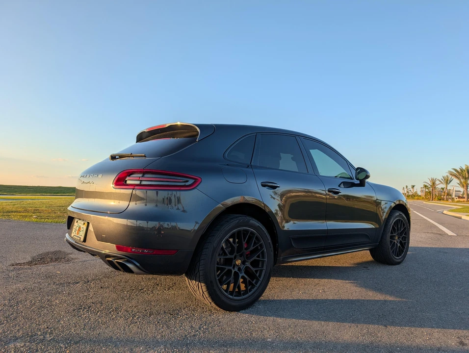 2017 Porsche Macan Turbo - Image 22 of 31
