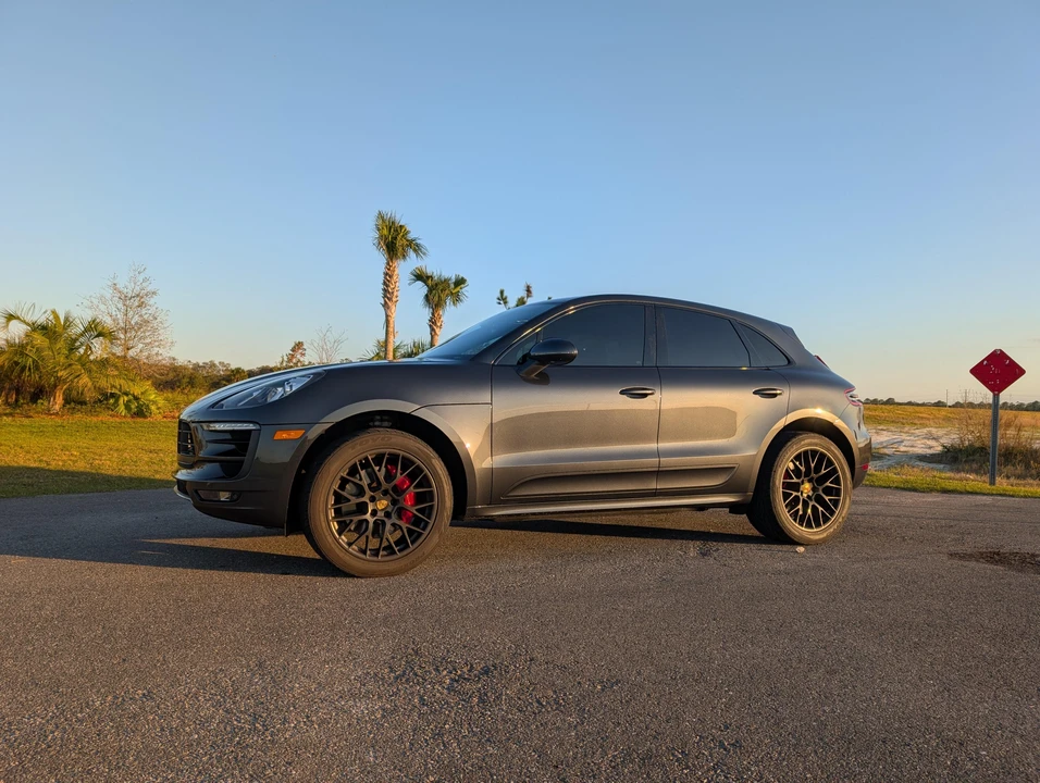 2017 Porsche Macan Turbo - Image 10 of 31