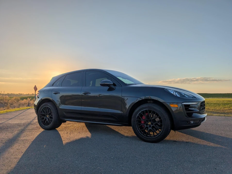 2017 Porsche Macan Turbo - Image 28 of 31