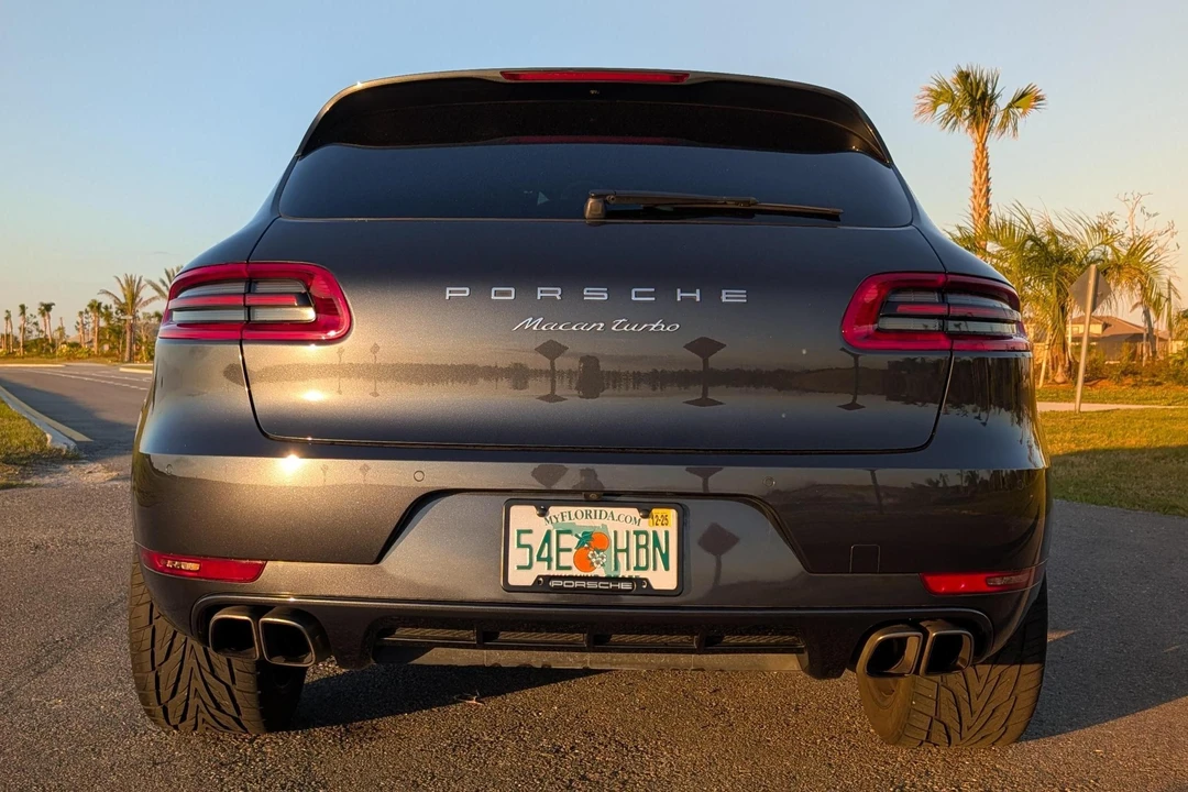 2017 Porsche Macan Turbo - Image 5 of 31