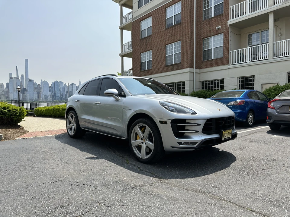 2017 Porsche Macan Turbo - Image 8 of 27