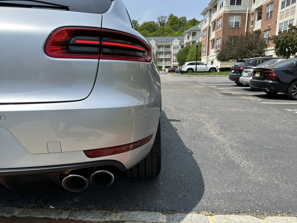 2017 Porsche Macan Turbo - Image 14 of 27
