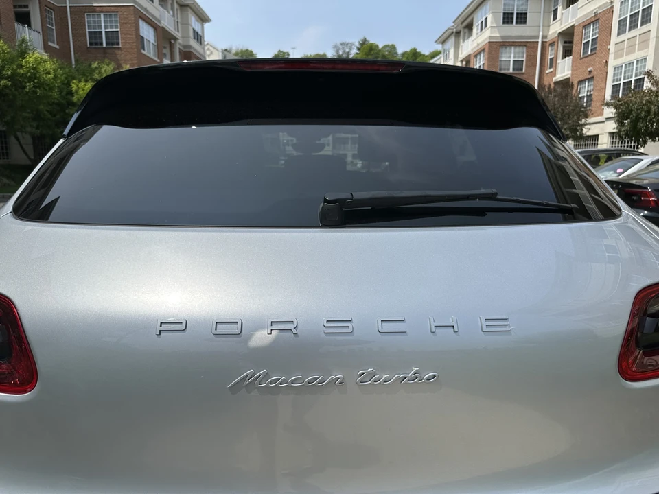 2017 Porsche Macan Turbo - Image 13 of 27