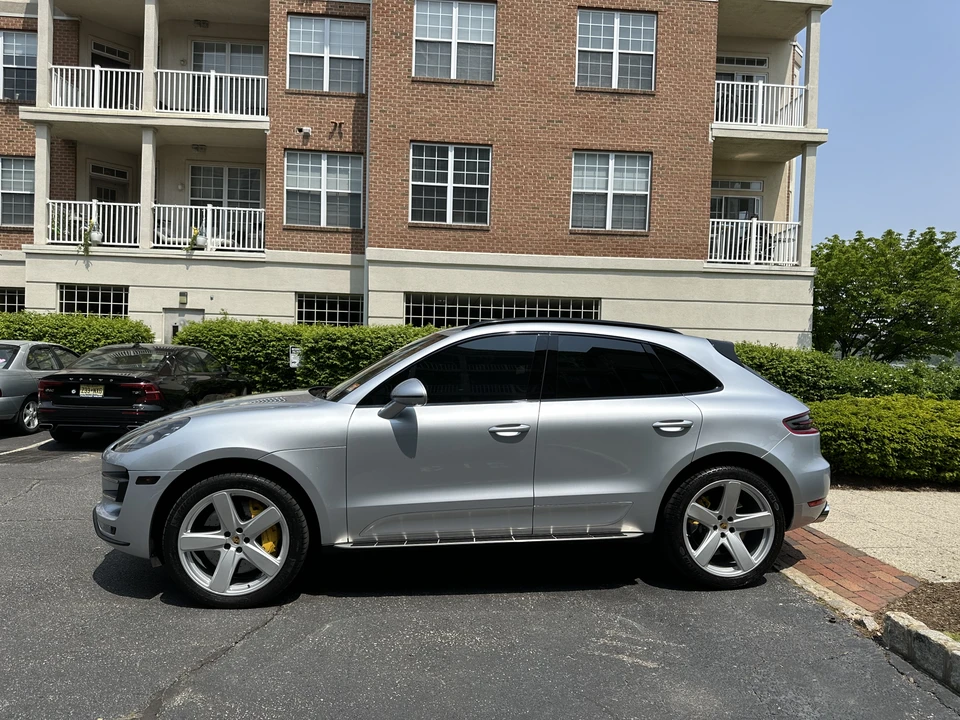 2017 Porsche Macan Turbo - Image 6 of 27