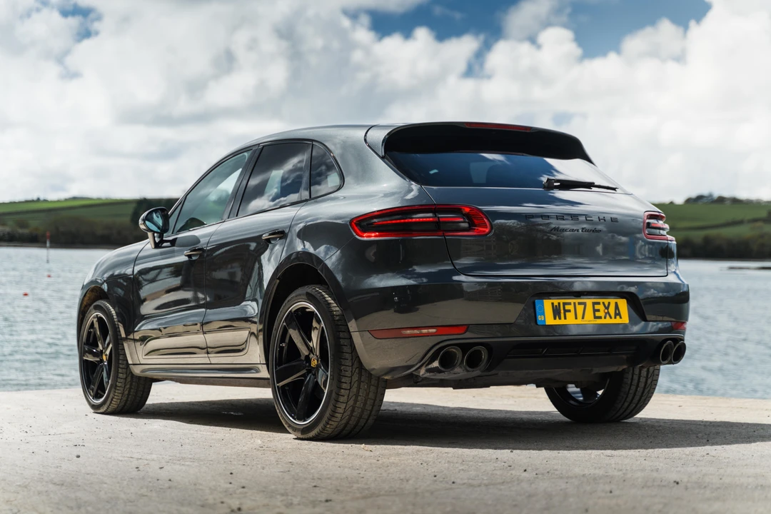 2017 Porsche Macan Turbo - Image 5 of 31