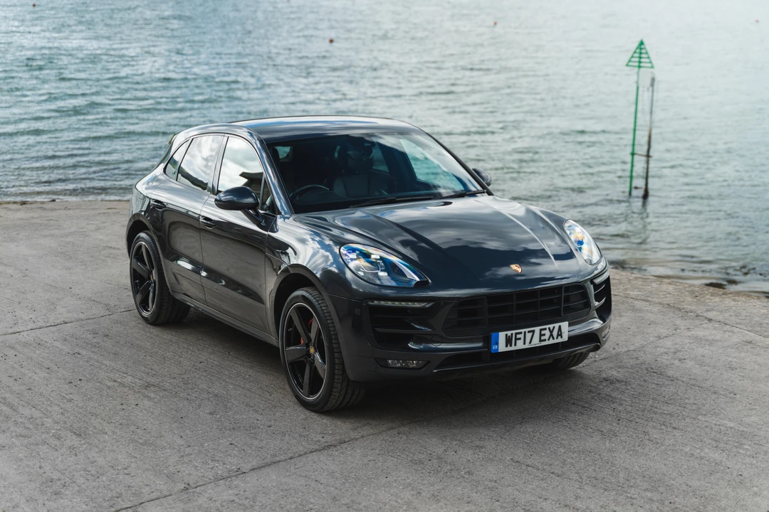 2017 Porsche Macan Turbo - Image 9 of 31