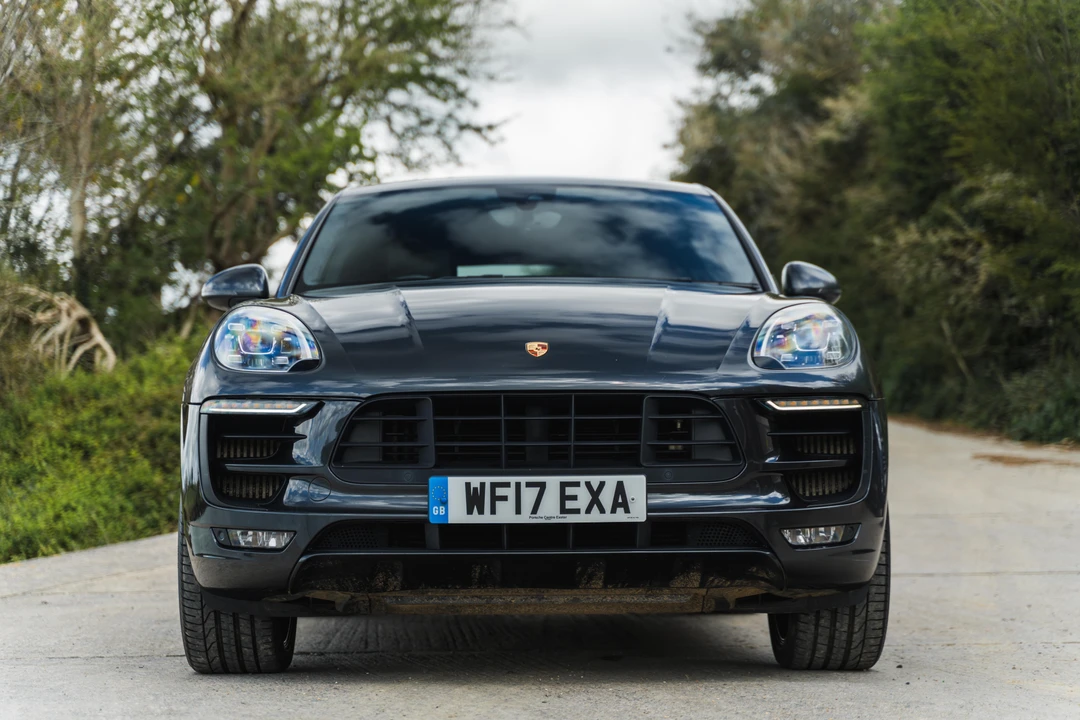 2017 Porsche Macan Turbo - Image 10 of 31