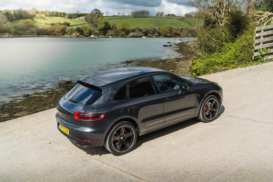 2017 Porsche Macan Turbo - Image 7 of 31