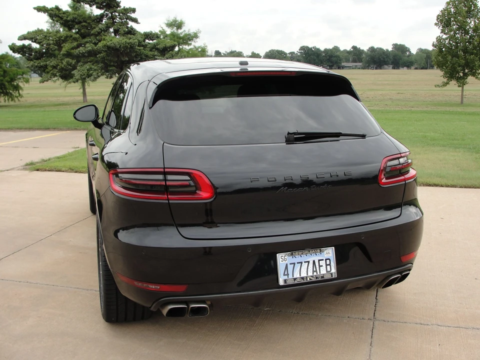 2017 Porsche Macan Turbo - Image 4 of 31