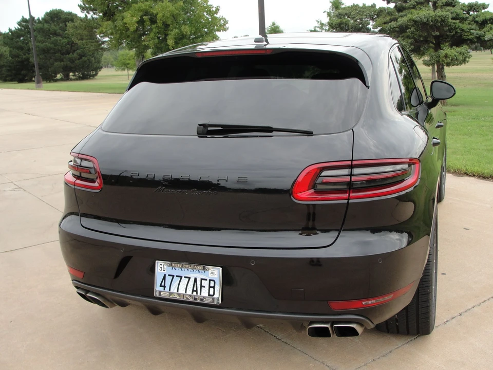 2017 Porsche Macan Turbo - Image 5 of 31