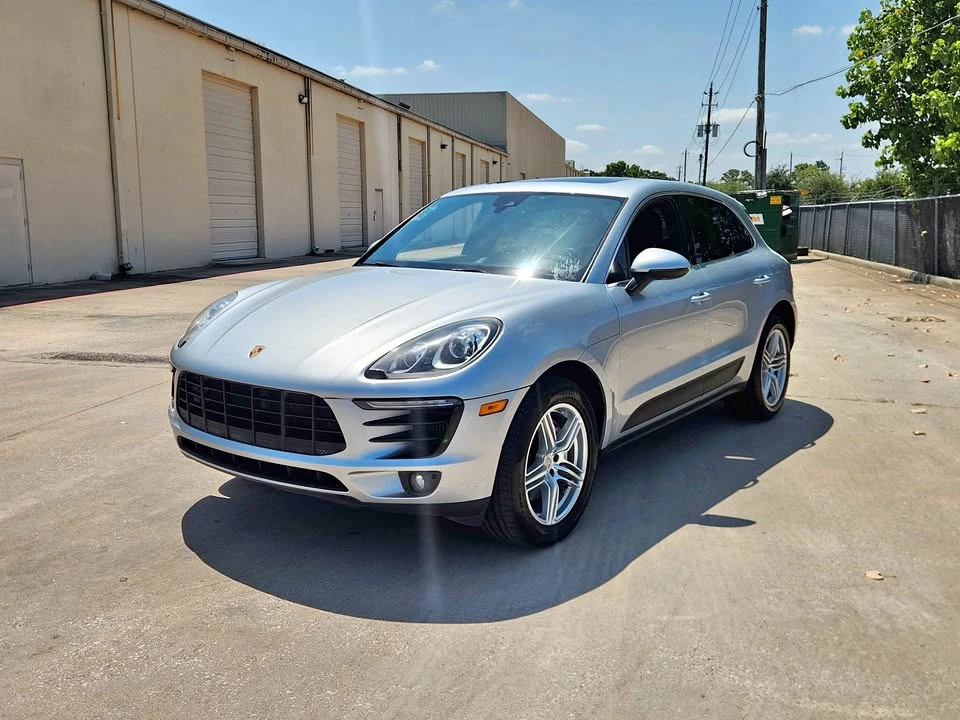 2017 Porsche Macan Turbo - Image 1 of 18