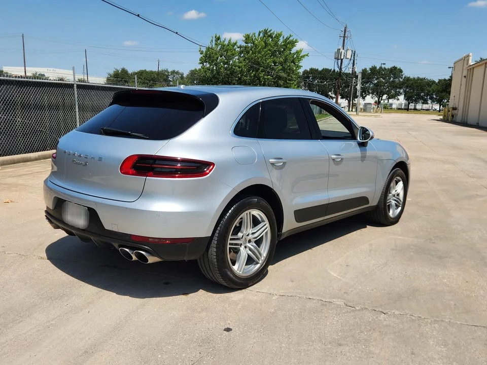 2017 Porsche Macan Turbo - Image 4 of 18