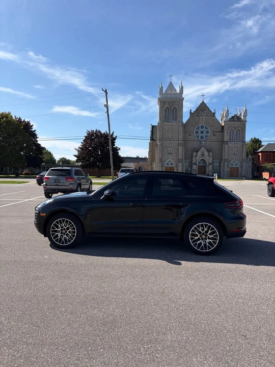 2017 Porsche Macan Turbo - Image 3 of 20