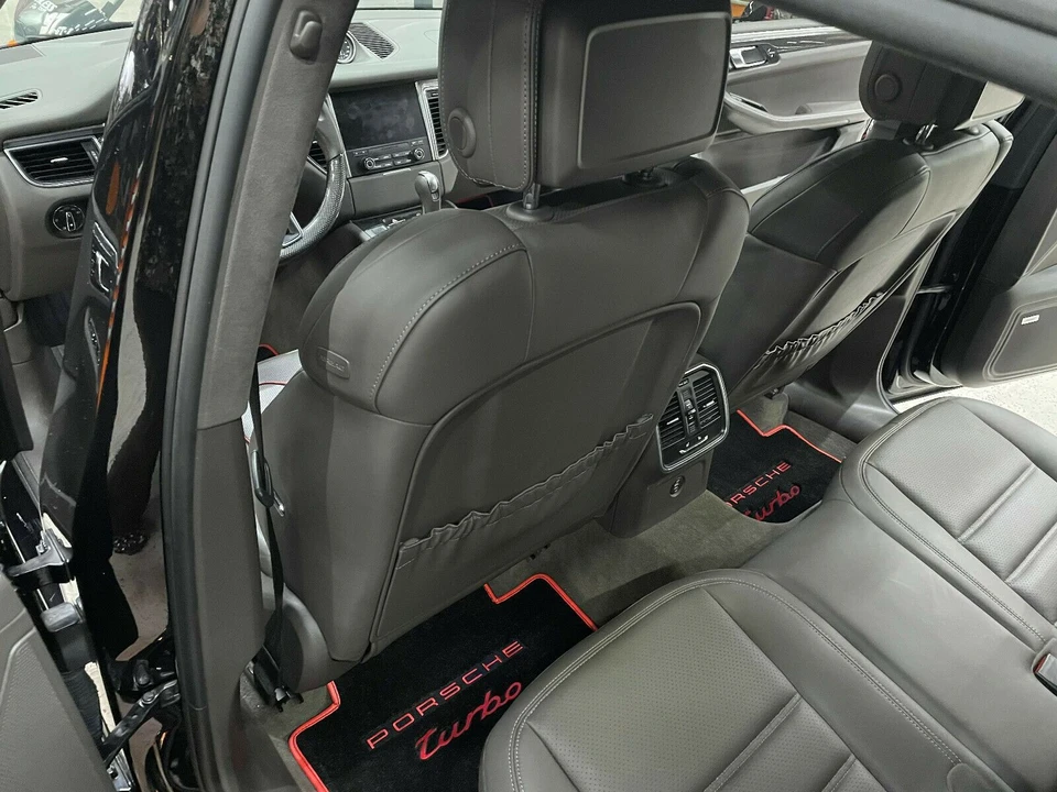 2017 Porsche Macan Turbo - Image 4 of 8