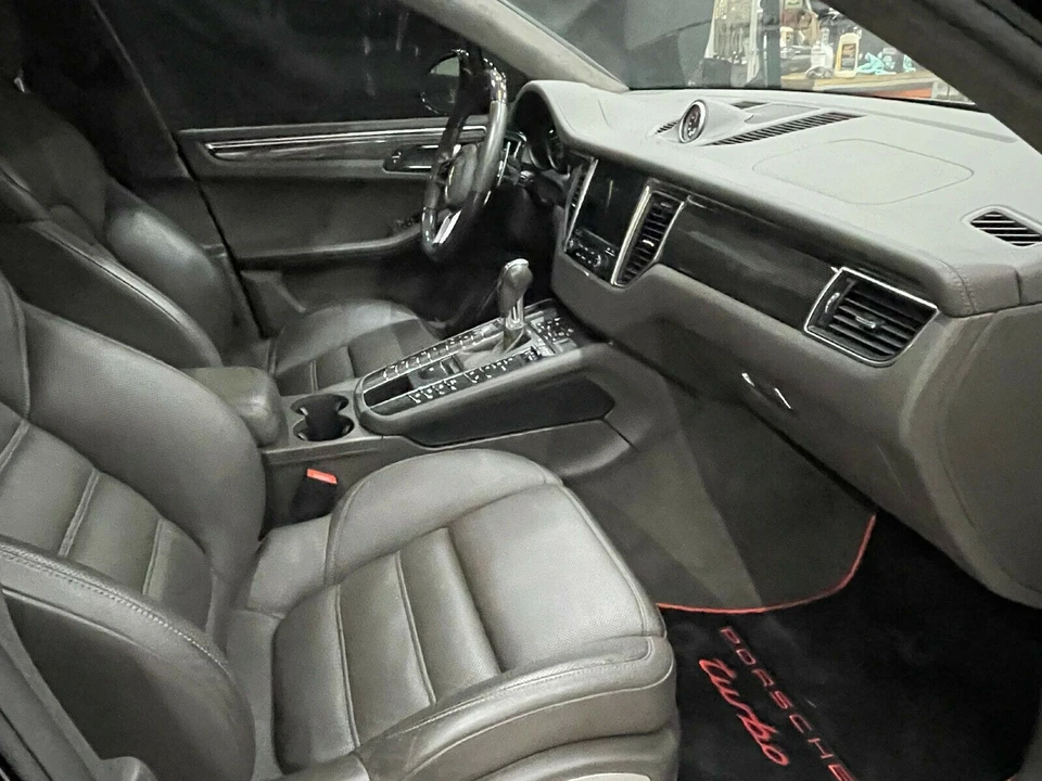2017 Porsche Macan Turbo - Image 2 of 8