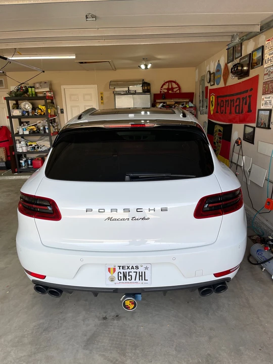 2017 Porsche Macan Turbo - Image 15 of 16