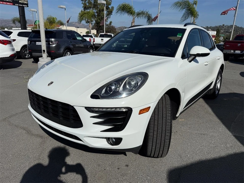2017 Porsche Macan - Image 3 of 29