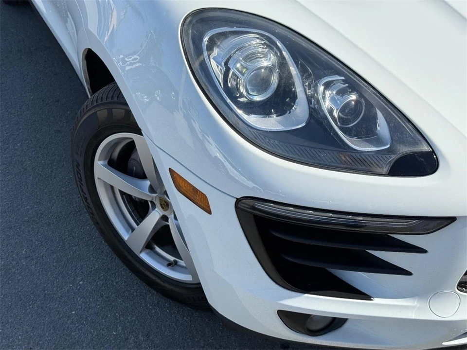 2017 Porsche Macan - Image 5 of 29