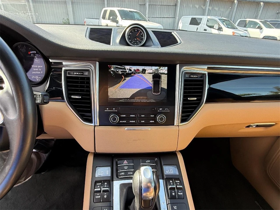 2017 Porsche Macan - Image 29 of 29