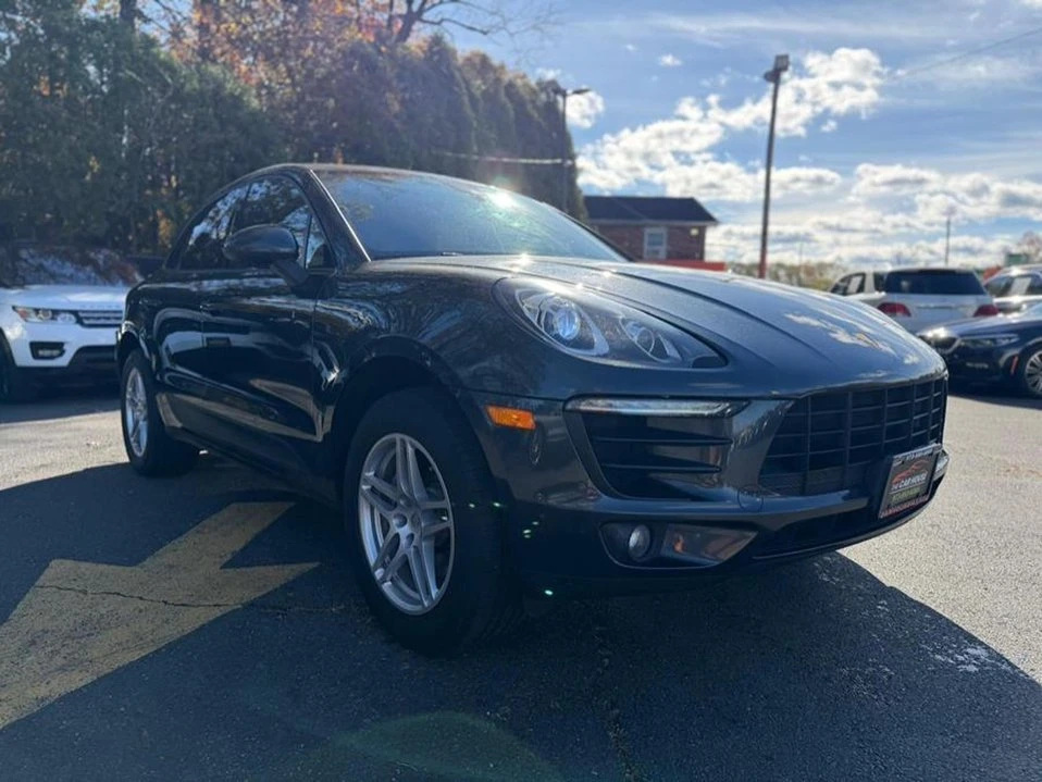 2017 Porsche Macan - Image 6 of 19