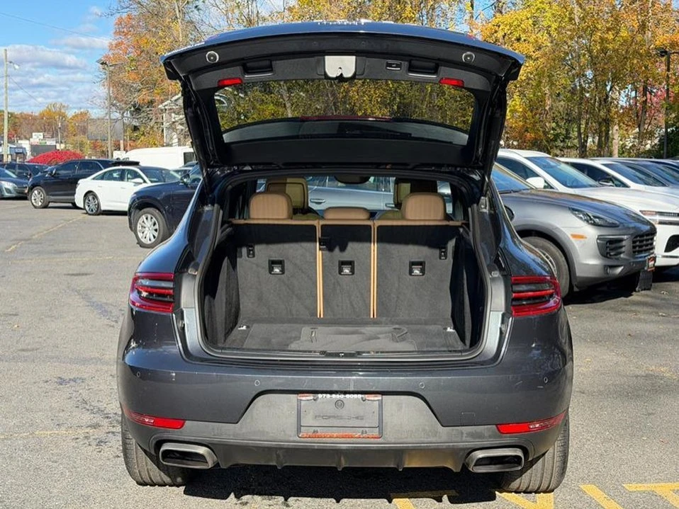 2017 Porsche Macan - Image 19 of 19