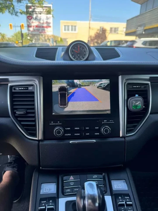 2017 Porsche Macan - Image 6 of 15
