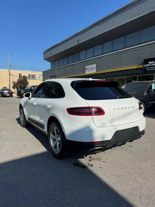 2017 Porsche Macan - Image 3 of 18