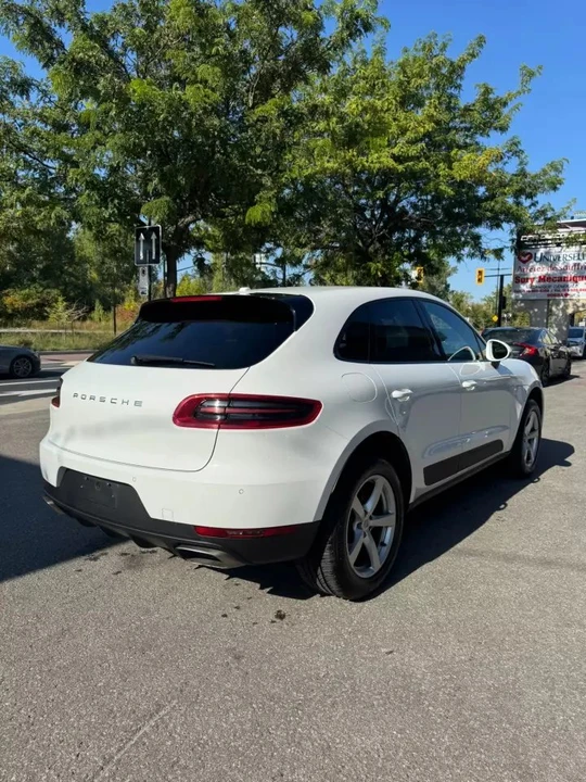 2017 Porsche Macan - Image 2 of 18