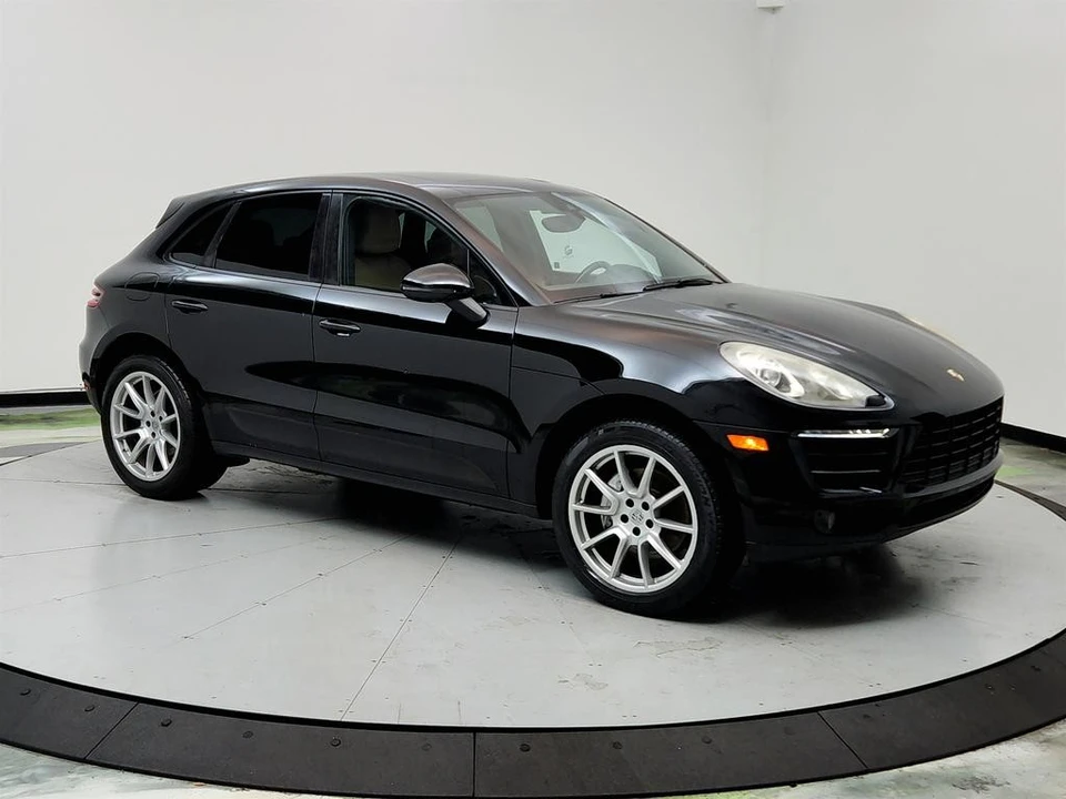 2017 Porsche Macan - Image 3 of 12