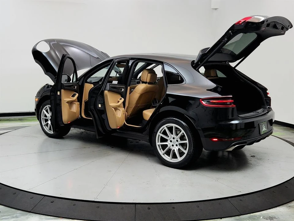 2017 Porsche Macan - Image 12 of 12