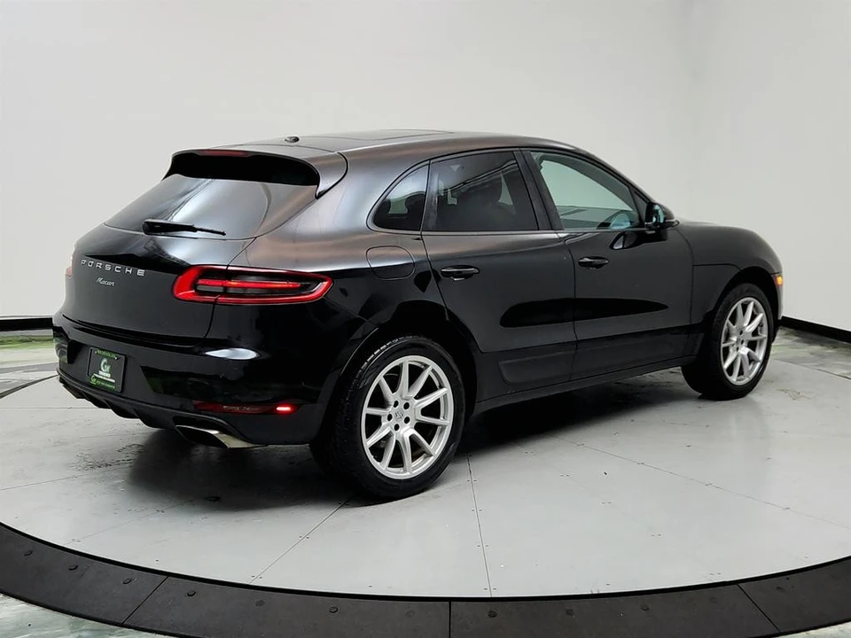 2017 Porsche Macan - Image 5 of 12