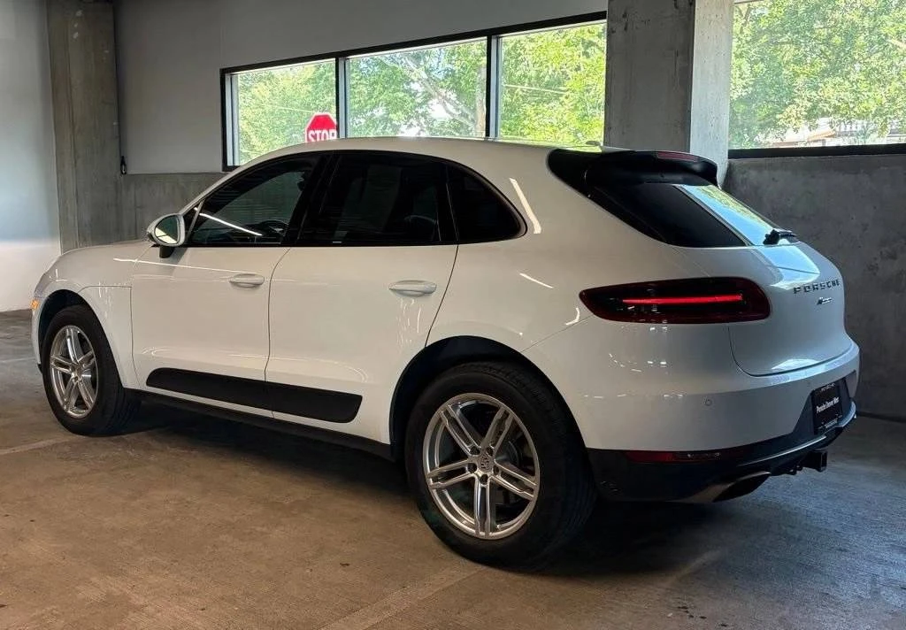 2017 Porsche Macan - Image 3 of 5