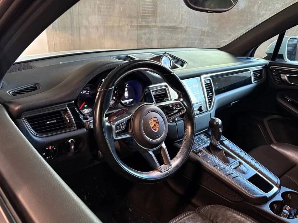 2017 Porsche Macan - Image 4 of 5