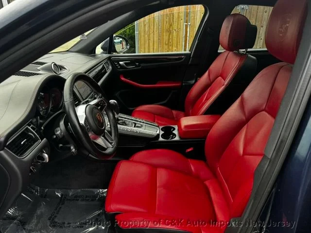 2017 Porsche Macan - Image 7 of 13