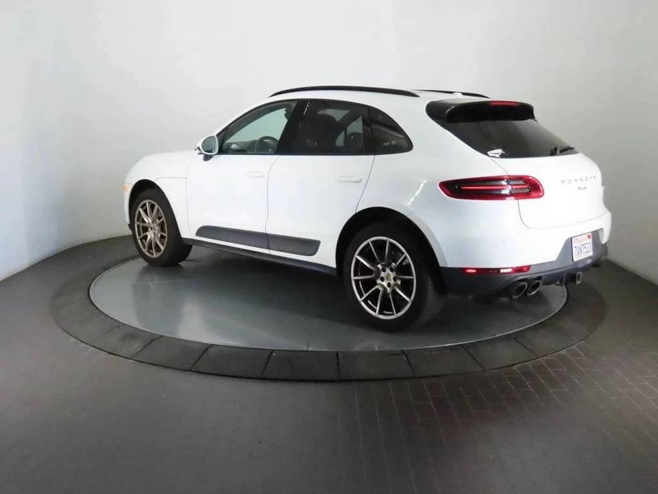 2017 Porsche Macan - Image 3 of 5