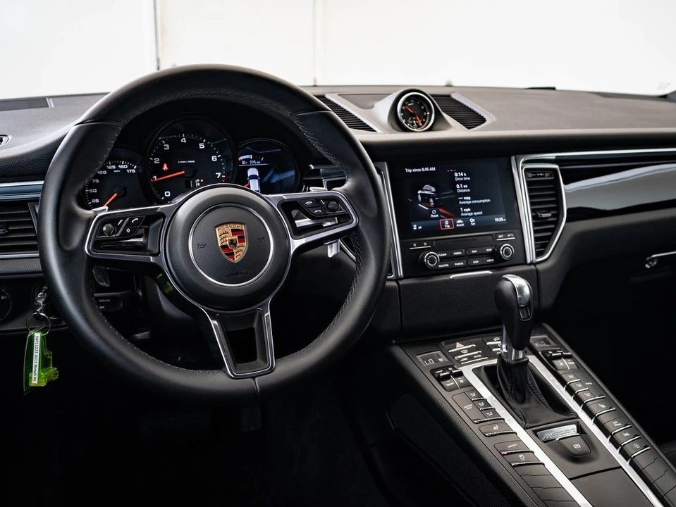 2017 Porsche Macan - Image 4 of 21