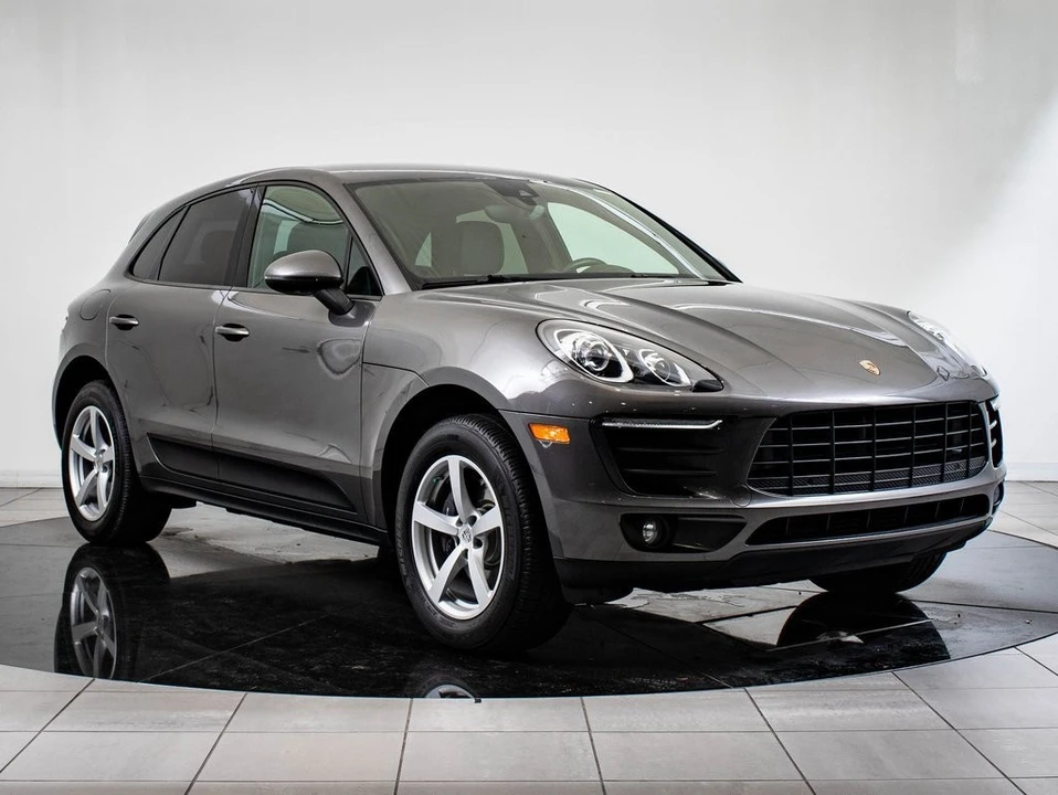 2017 Porsche Macan - Image 10 of 21
