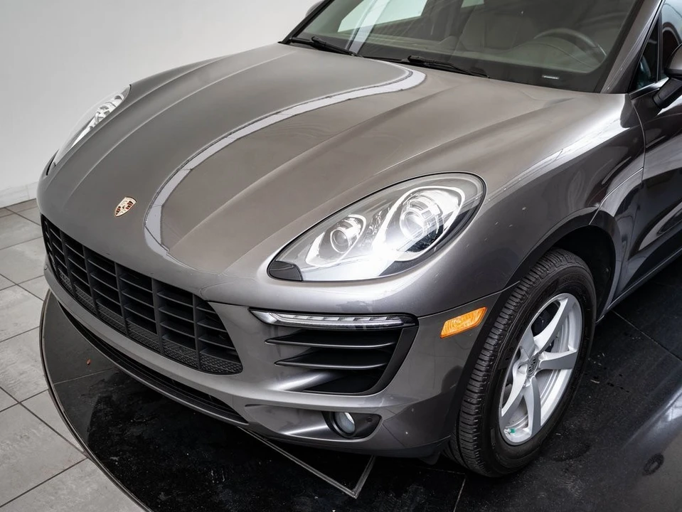 2017 Porsche Macan - Image 13 of 21