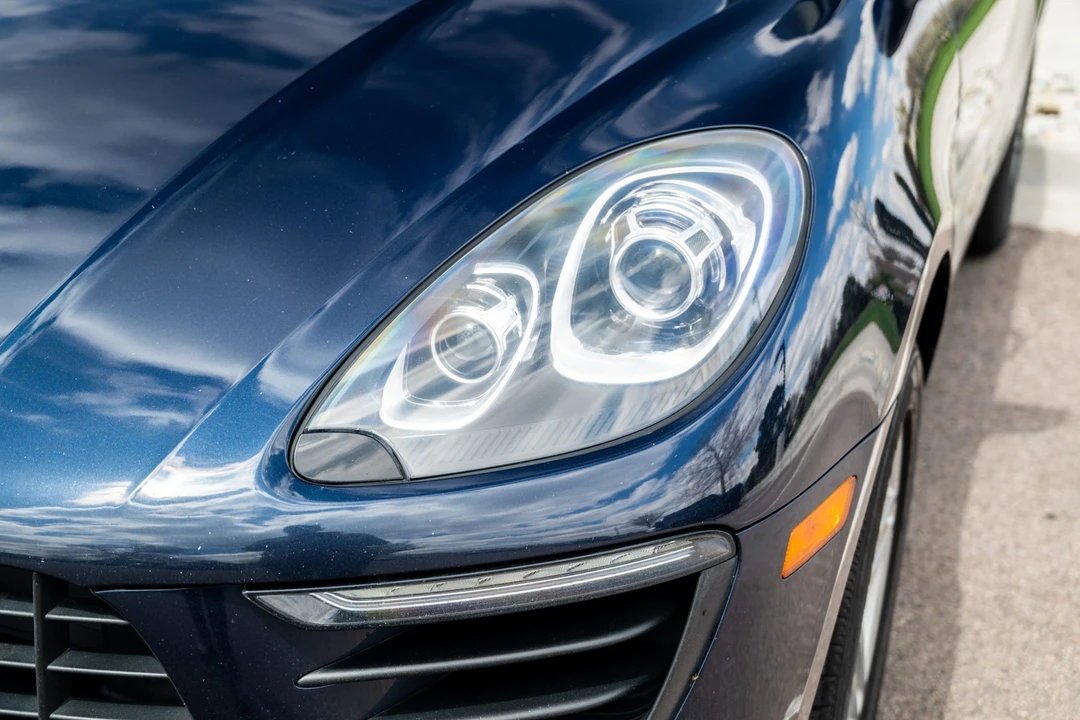 2017 Porsche Macan - Image 12 of 31