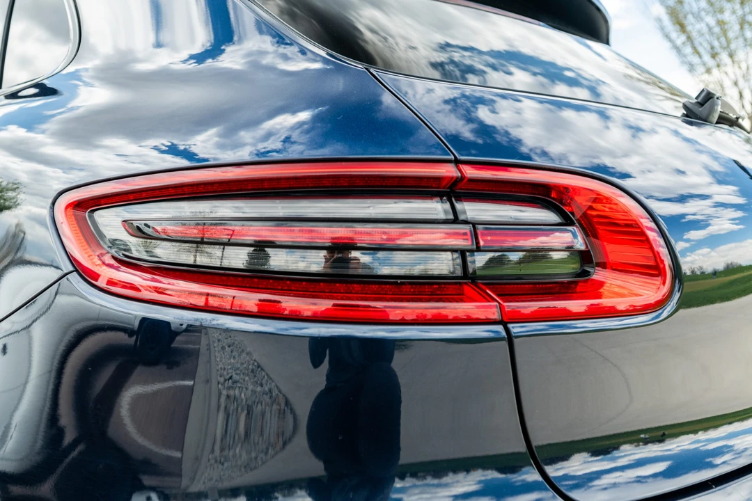 2017 Porsche Macan - Image 20 of 31