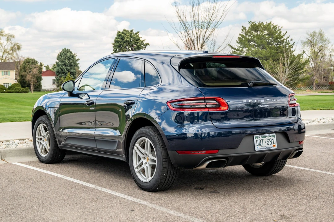 2017 Porsche Macan - Image 8 of 31